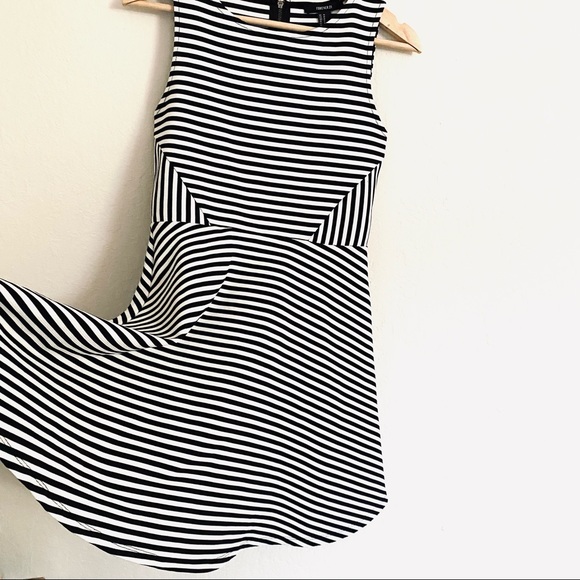 Black and White Geometric Stripe Mini Dress - Picture 3 of 5